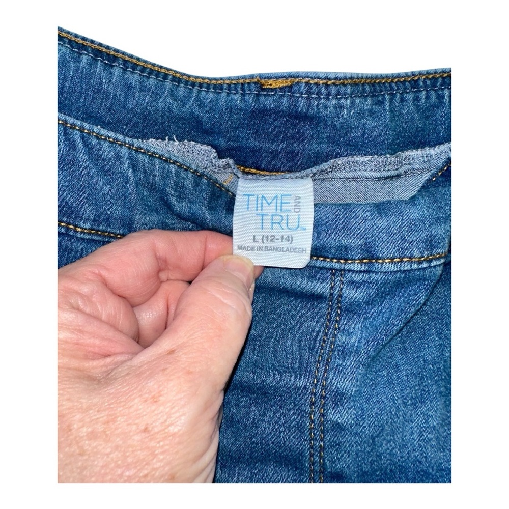 Time and Tru Blue Jean Shorts GUC - Picture 6 of 6